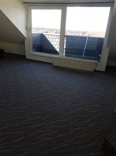 Studio zur Miete 380 € 1,5 Zimmer 38 m² Dachgeschoss, 3. Geschoss Goebenstraße 18 Mitte Velbert 42551