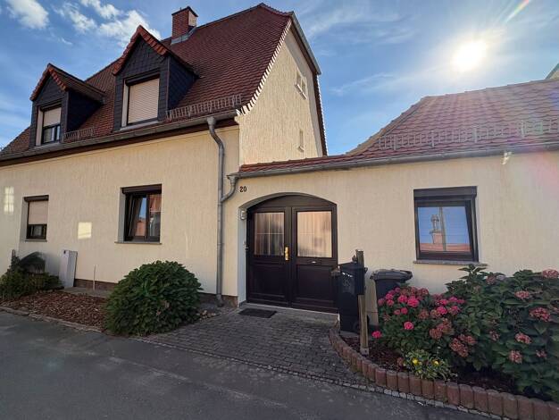 Doppelhaushälfte zum Kauf 250.000 € 3 Zimmer 67 m² 247 m² Grundstück Niedersedlitz Dresden 01259