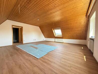 Wohnung zur Miete 490 € 2 Zimmer 45 m² Dachgeschoss Leutenbachstr. 9 Hersbruck Hersbruck 91217