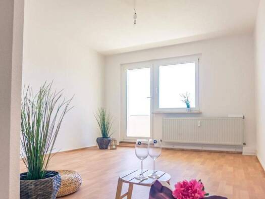 Wohnung zur Miete 589 € 4 Zimmer 95,3 m² 1. Geschoss frei ab 01.06.2026 Faleska-Meinig-Str. 156 Markersdorf Chemnitz 09122