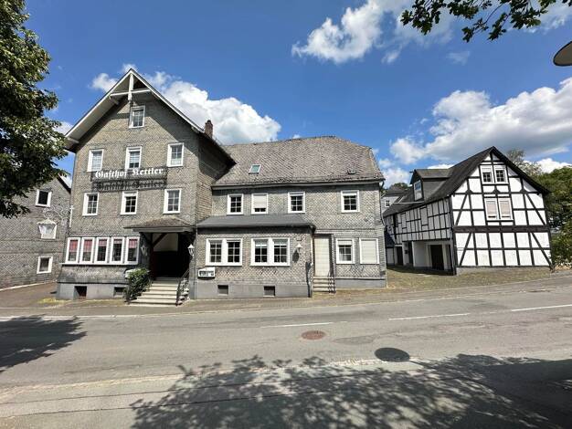 Mehrfamilienhaus zum Kauf 184.000 € 13 Zimmer 120 m² 985 m² Grundstück Assinghausen Olsberg 59939