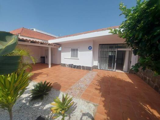 Chalet zur Miete 2.350 € 2 Zimmer 120 m² 240 m² Grundstück San Bartolomé de Tirajana 35100