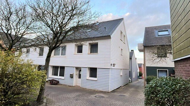 Haus zum Kauf als Kapitalanlage geeignet 775.000 € 13 Zimmer 177 m²<br/>Wohnfläche 119 m²<br/>Grundstück Helgoland 27498