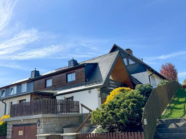 Doppelhaushälfte zum Kauf 225.000 € 6 Zimmer 210,4 m² Lauter Lauter-Bernsbach 08315