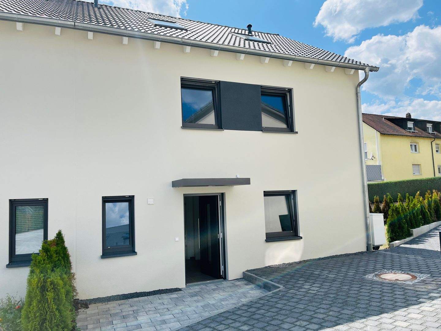 Familienfreundliche & energieeffiziente Doppelhaushälfte in Allersberg (BJ 2023) *kein Ortsteil* – Schulstraße 4g, 90584 Allersberg – Vorschaubild 4