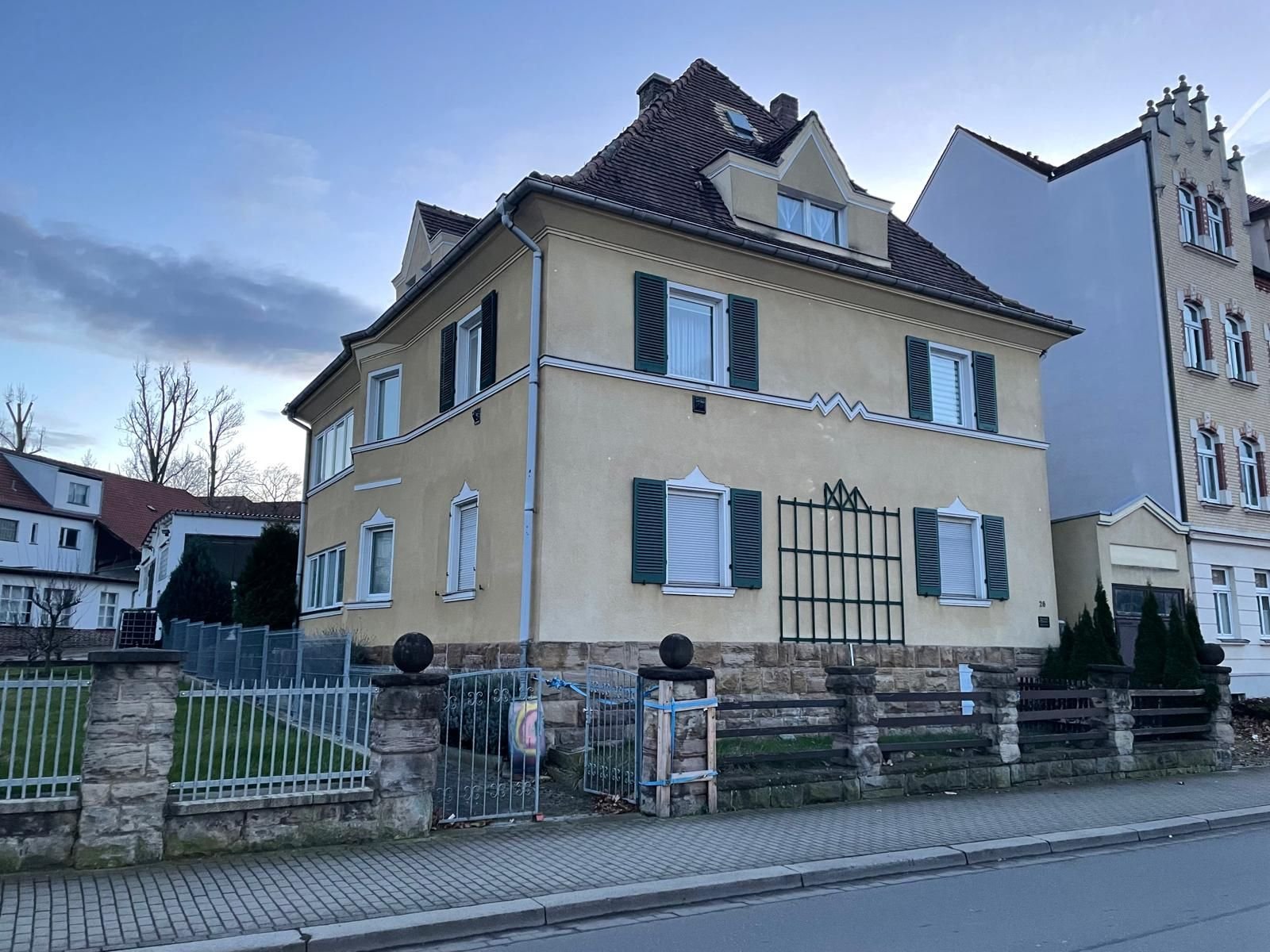 Haus zum Kauf 329.000 € 11 Zimmer 360 m²<br/>Wohnfläche 439 m²<br/>Grundstück ab sofort<br/>Verfügbarkeit Gleinaer Str. 26 Zeitz Zeitz 06712