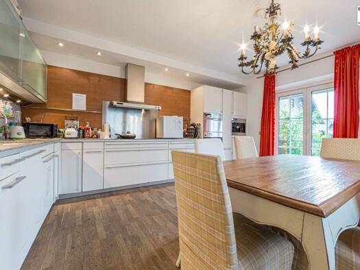 Haus zum Kauf 6 Zimmer 288 m² 351 m² Grundstück Straßwalchen 5204