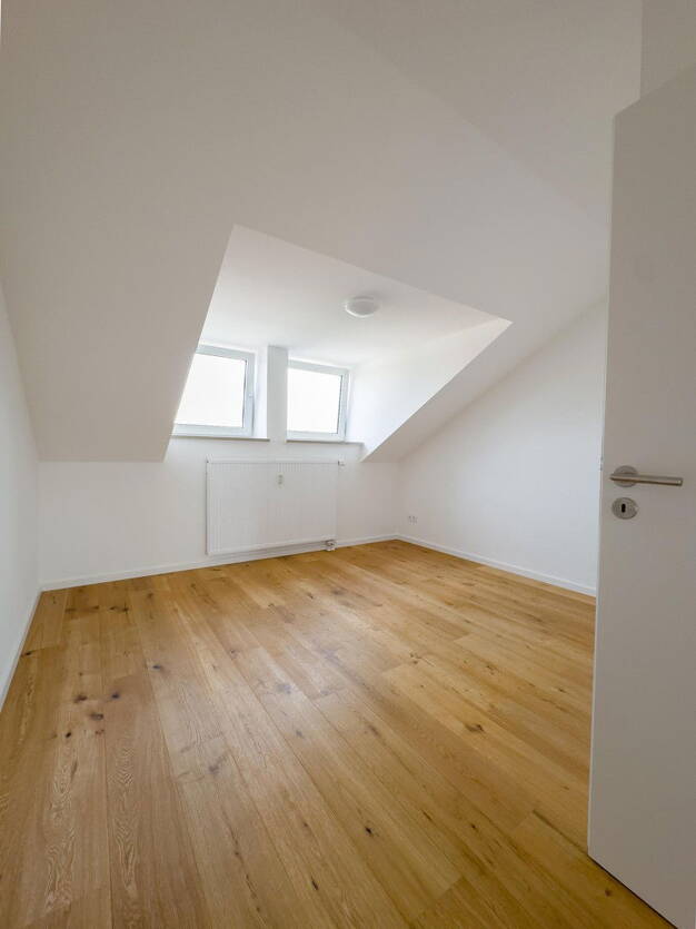Wohnung zum Kauf provisionsfrei 359.000 € 4 Zimmer 66 m² Dachgeschoss, 4. Geschoss Peter und Paul Landshut 84028