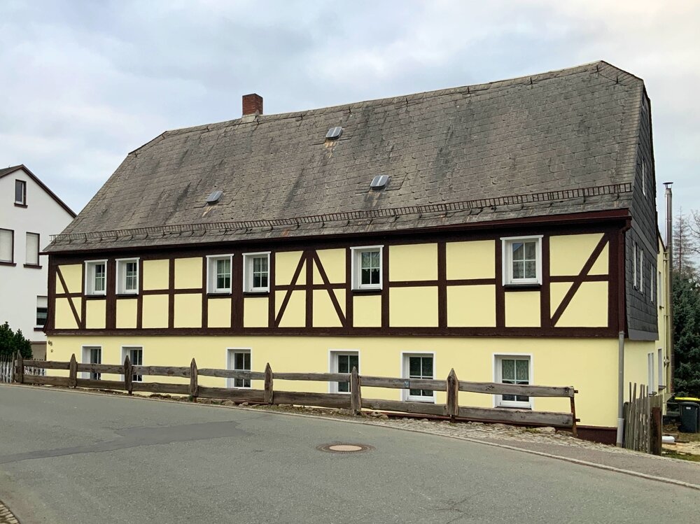 Mehrfamilienhaus zum Kauf 150.000 € 10 Zimmer 258 m²<br/>Wohnfläche 1.170 m²<br/>Grundstück Wildbach Aue-Bad Schlema 08280