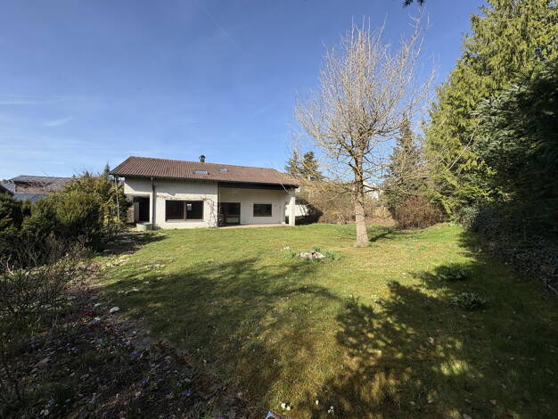 Einfamilienhaus zum Kauf provisionsfrei 455.000 € 7 Zimmer 167 m² 832 m² Grundstück Ellwangen 73479