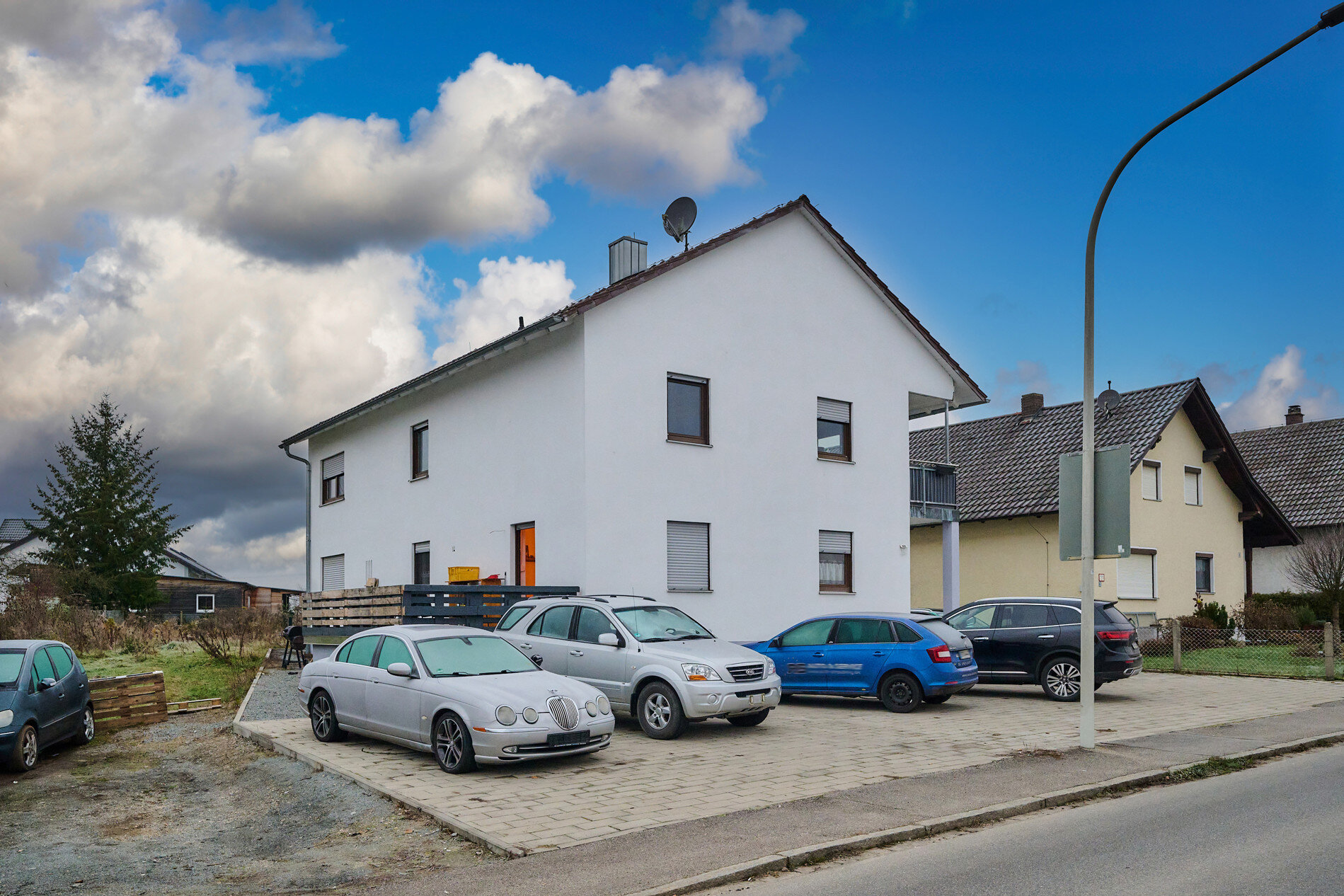 Mehrfamilienhaus zum Kauf 6 Zimmer 224 m²<br/>Wohnfläche 1.174 m²<br/>Grundstück Radldorf Perkam 94368