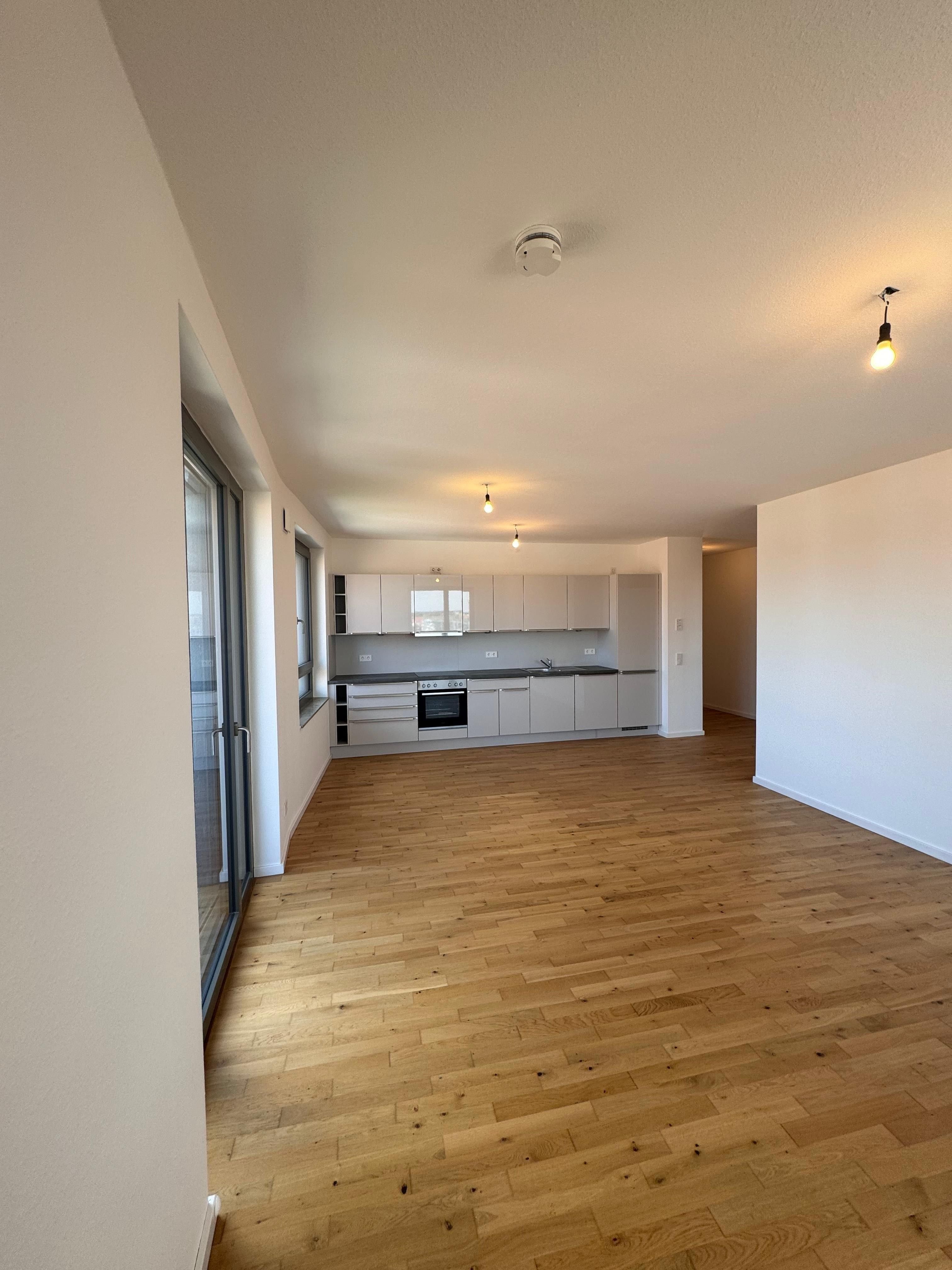 Wohnung zur Miete 1.293,75 € 4 Zimmer 100 m²<br/>Wohnfläche 5.<br/>Geschoss ab sofort<br/>Verfügbarkeit Rosa-Kempf-Straße 2 Domberg Bamberg 96052