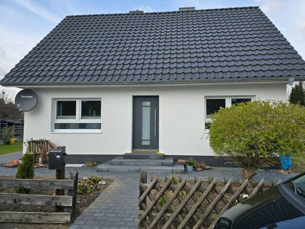 Einfamilienhaus zur Miete 1.150 € 3,5 Zimmer 100 m² 1.000 m² Grundstück frei ab 01.07.2026 Lachendorf 29331
