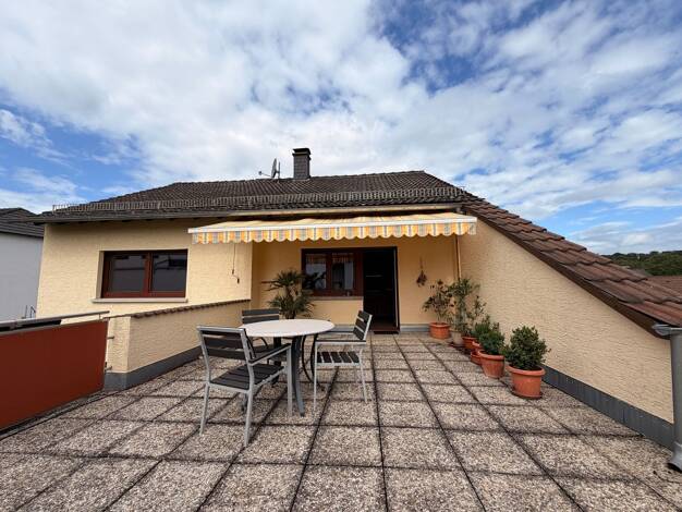 Wohnung zur Miete 1.100 € 3 Zimmer 89 m² 1. Geschoss Oberrodenbach Rodenbach 63517
