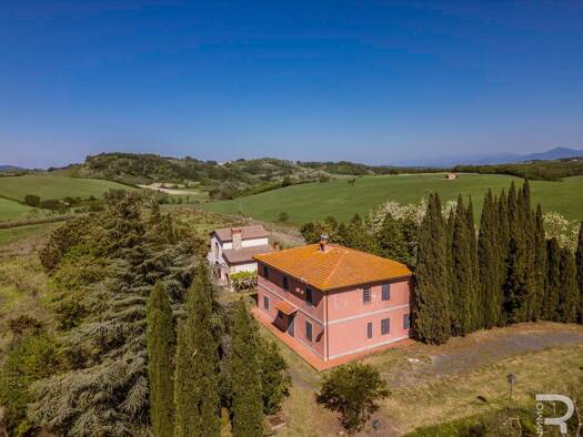 Bauernhaus zum Kauf 725.000 € 6 Zimmer 490 m² 9.000 m² Grundstück frei ab sofort Casciana Terme Lari 56034