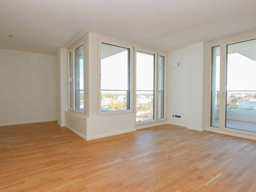 Wohnung zur Miete 2.209 € 2 Zimmer 83,9 m² 8. Geschoss frei ab 15.03.2026 Memminger Platz 4 Moosach München 80997