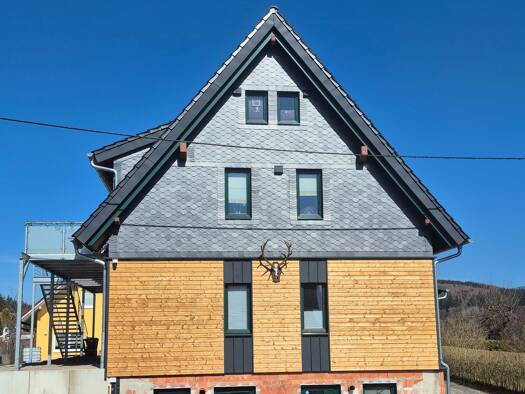 Maisonette zur Miete 680 € 2,5 Zimmer 85 m² Geschoss 2/3 frei ab sofort Wasserwerkstraße 5 Erlau St. Kilian 98553