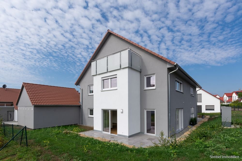 Doppelhaushälfte zum Kauf 595.000 € 6 Zimmer 156,7 m²<br/>Wohnfläche 351 m²<br/>Grundstück Rothenburg Rothenburg 91541