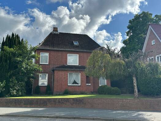 Einfamilienhaus zum Kauf 299.000 € 7 Zimmer 245 m² 283 m² Grundstück frei ab 01.12.2025 Meldorf 25704