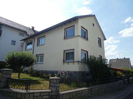Mehrfamilienhaus zum Kauf 349.000 € 6 Zimmer 186 m² 468 m² Grundstück Fürth Fürth 64658