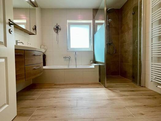 Terrassenwohnung zum Kauf provisionsfrei 359.000 € 4 Zimmer 97,5 m² Geschoss EG/3 frei ab sofort Heilsbronn Heilsbronn 91560