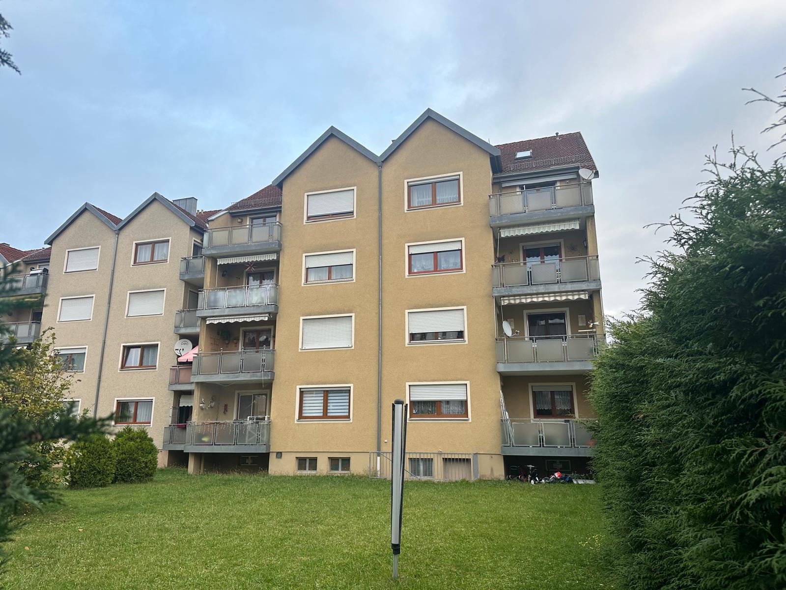 Wohnung zum Kauf 226.000 € 3 Zimmer 80 m²<br/>Wohnfläche Neutraubling 93073