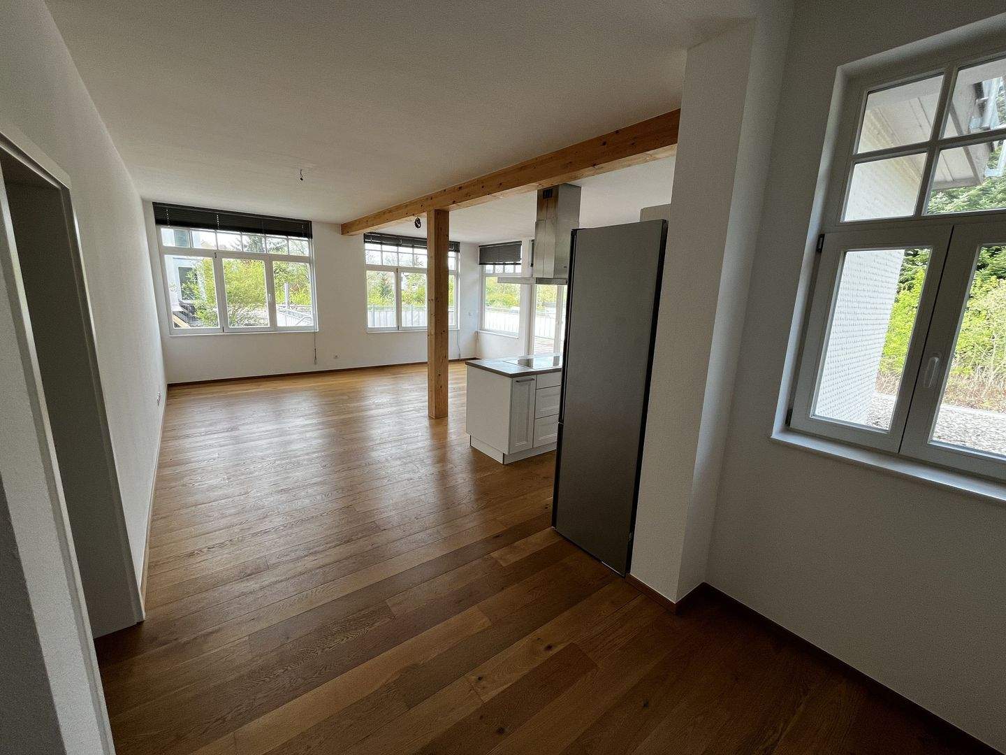 Immobilie in Königsfeld im Schwarzwald - Elegante Erdgeschosswohnung mit Traumterrasse - Bild 2