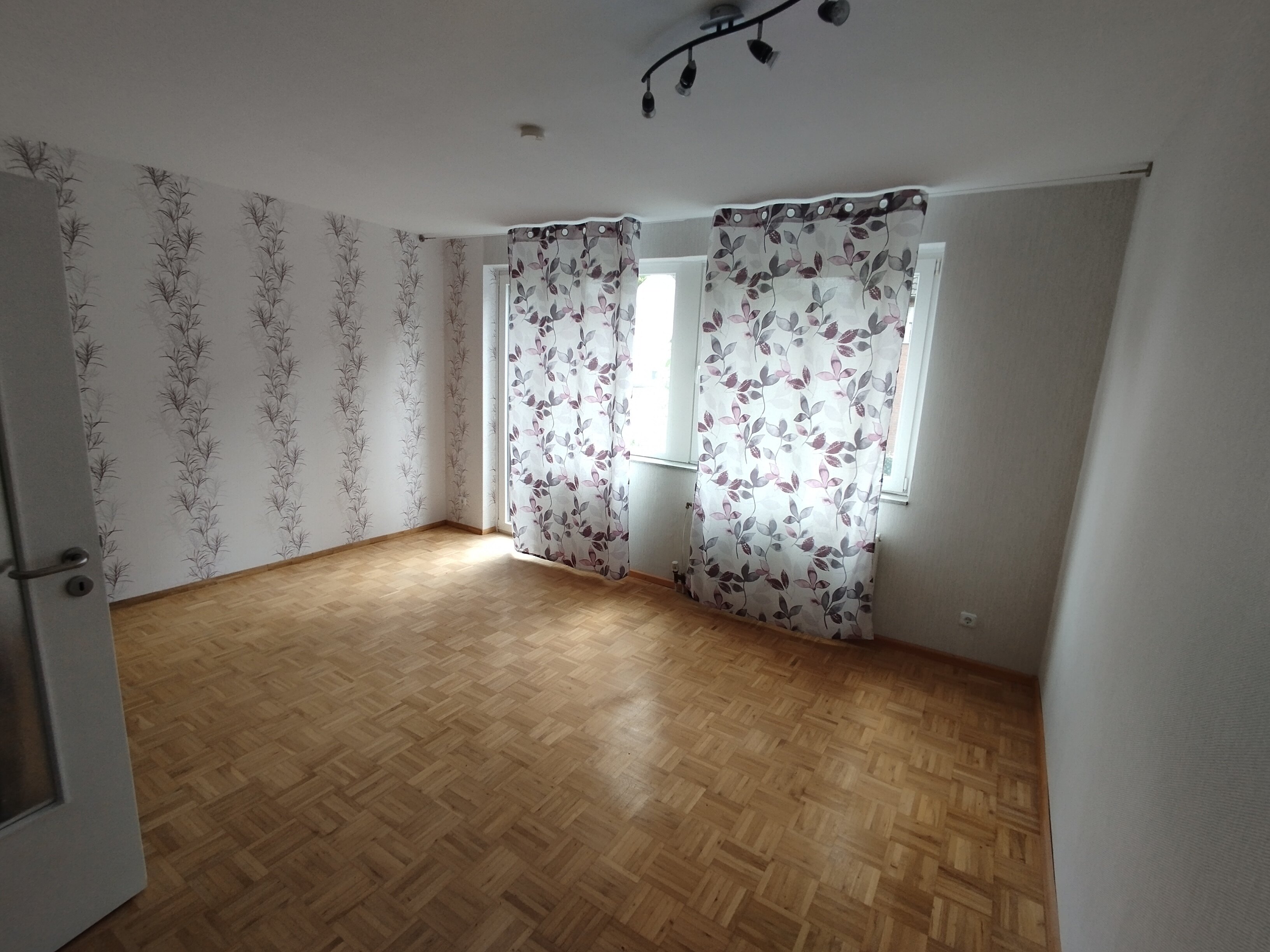 Maisonette zur Miete 840 € 2 Zimmer 105 m²<br/>Wohnfläche 1.<br/>Geschoss ab sofort<br/>Verfügbarkeit Borbeck-Mitte Essen 45355