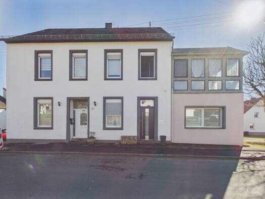 Haus zum Kauf 299.000 € 9 Zimmer 250,4 m² 1.388 m² Grundstück Berndorf 54578