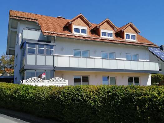 Wohnung zur Miete 895 € 3,5 Zimmer 88,8 m² Geschoss 2/3 frei ab sofort Thüringer Straße 2 Mönchehof Espenau 34314
