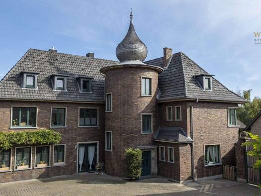 Mehrfamilienhaus zum Kauf provisionsfrei als Kapitalanlage geeignet 1.950.000 € 28 Zimmer 1.850 m² 2.884 m² Grundstück Kirchtroisdorf Bedburg 50181