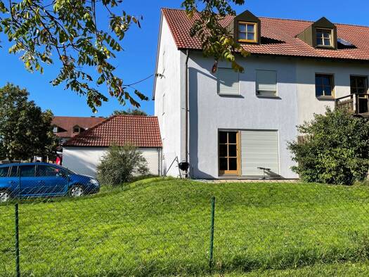 Reihenendhaus zum Kauf 265.000 € 4,5 Zimmer 133 m² 351 m² Grundstück frei ab 01.10.2026 Velburg Velburg 92355