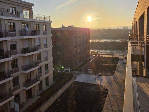 Wohnung zur Miete 1.430 € 3 Zimmer 83,7 m² frei ab 01.04.2026 Leipziger Vorstadt Dresden 01097