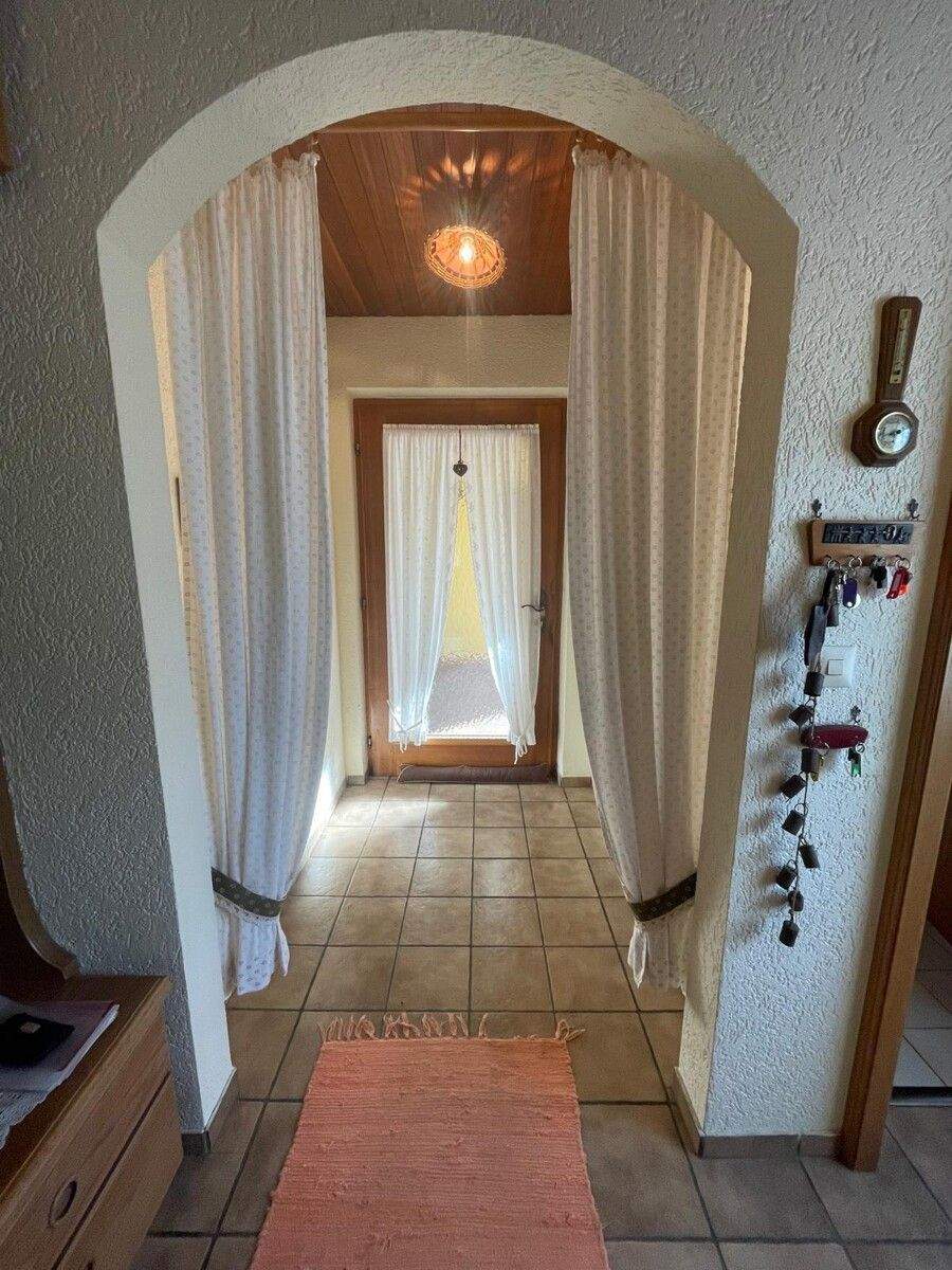 Immobilie in Mehring - Zuhause im Grünen - Charmanter Bungalow in idyllischer Waldrandlage - Wohnen, wo die Ruhe beginnt - - Bild 3