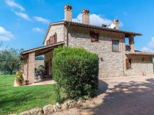 Einfamilienhaus zum Kauf 690.000 € 10 Zimmer 300 m² 5.000 m² Grundstück Todi 06059