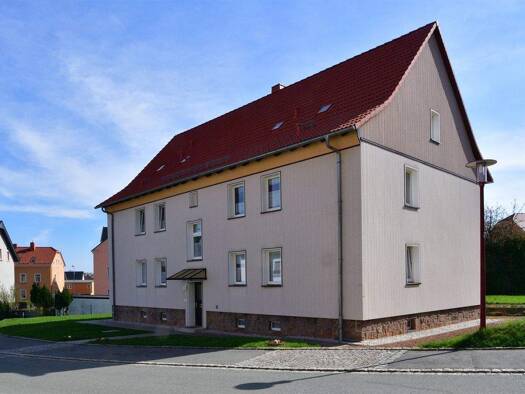 Wohnung zur Miete 469 € 3 Zimmer 67 m² 2. Geschoss frei ab 01.05.2026 Ph.-Müller-Str. 1 Hohndorf 09394