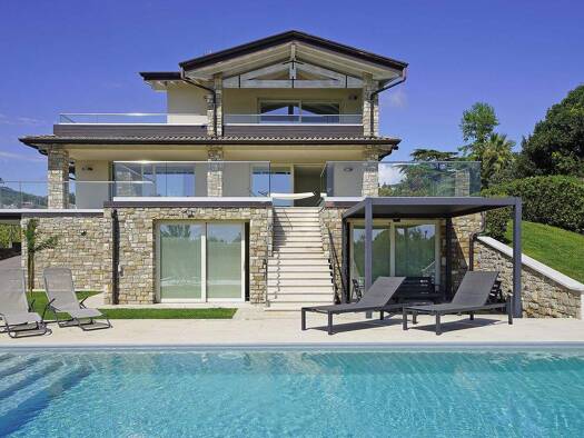 Haus zum Kauf 2.100.000 € 10 Zimmer 327 m² 3.000 m² Grundstück frei ab sofort Via Balosse Moniga del Garda