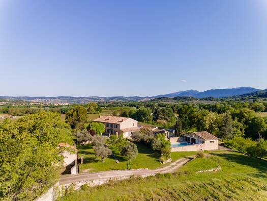 Einfamilienhaus zum Kauf 1.000.000 € 630 m² 8.473 m² Grundstück Piégon 26110