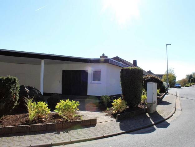 Bungalow zum Kauf provisionsfrei 650.000 € 7 Zimmer 201 m² 804 m² Grundstück Dehrn Runkel 65594