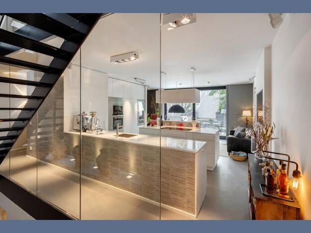 Haus zur Miete auf Zeit 8.600 € 5 Zimmer 183 m² frei ab 31.08.2026 Maxvorstadt München 80333