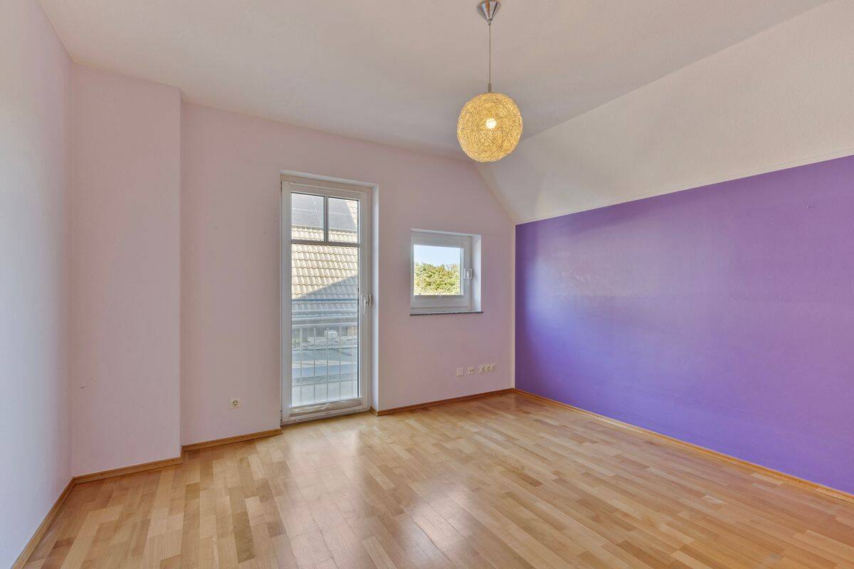 Property thumbnail 9