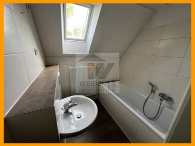 Wohnung zur Miete 270 € 2 Zimmer 38,5 m² Dachgeschoss, 2. Geschoss frei ab sofort Ferdinand-Hahn-Straße 4 Debschwitz Gera 07548