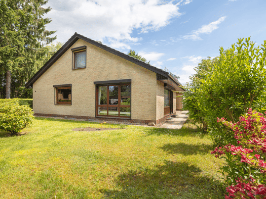 Einfamilienhaus zum Kauf provisionsfrei 549.000 € 6 Zimmer 150,2 m² 1.223 m² Grundstück frei ab sofort Kakenstorf Kakenstorf 21255
