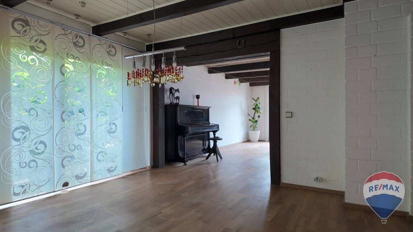 Property thumbnail 9