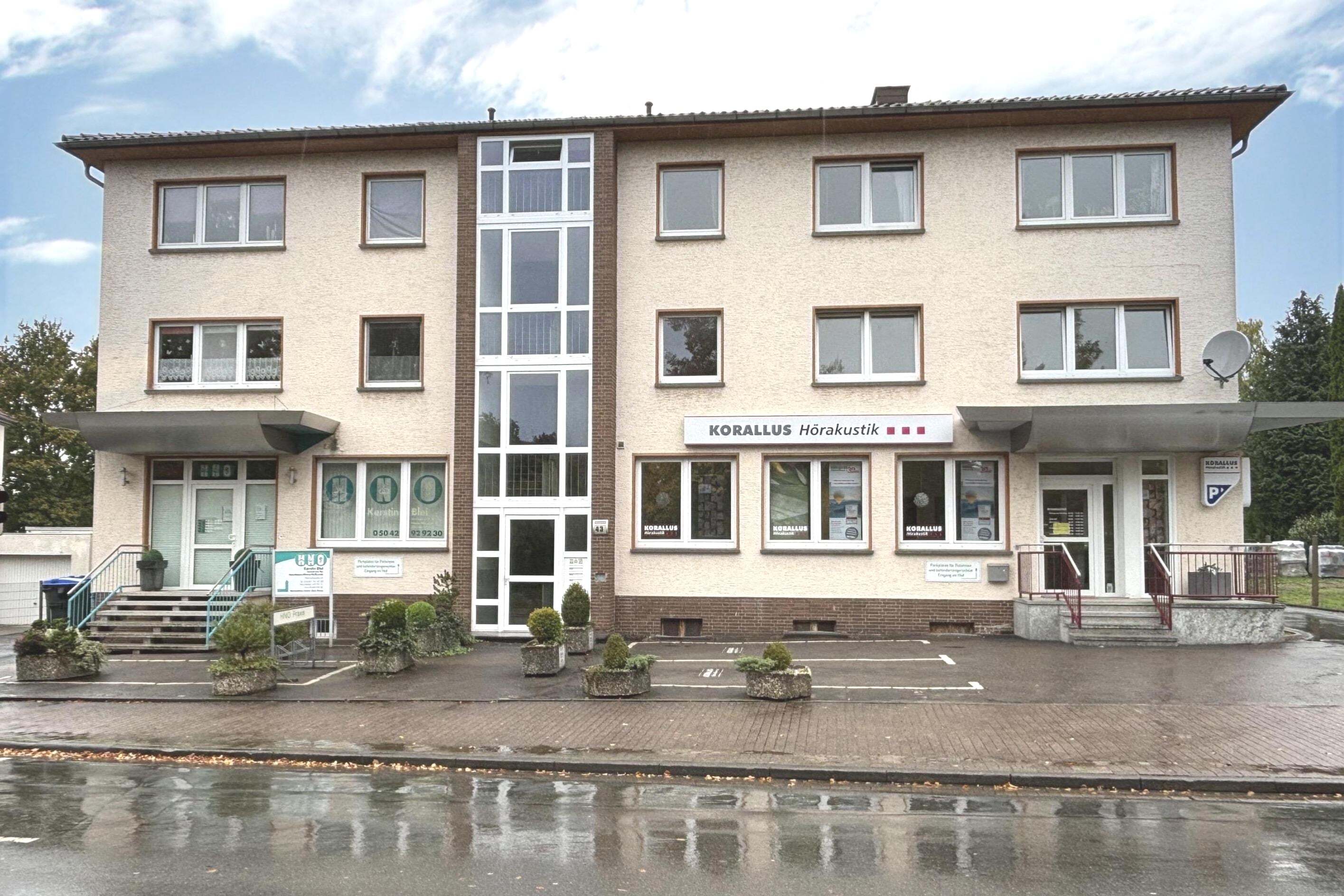 Mehrfamilienhaus zum Kauf 348.000 € 18 Zimmer 465 m²<br/>Wohnfläche 1.327 m²<br/>Grundstück ab sofort<br/>Verfügbarkeit Bad Münder Bad Münder 31848