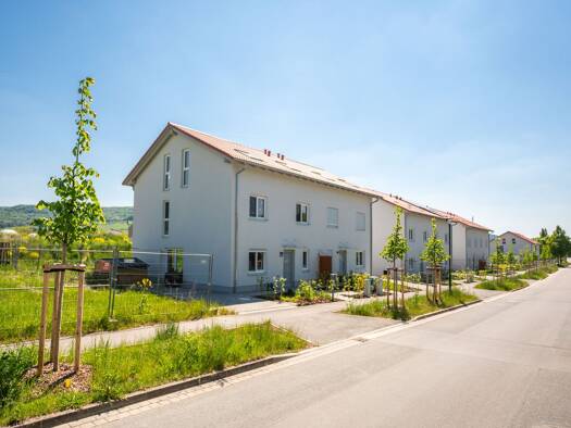Doppelhaushälfte zur Miete 2.200 € 6 Zimmer 177 m² 249 m² Grundstück frei ab 15.08.2025 Zwätzen Jena 07743