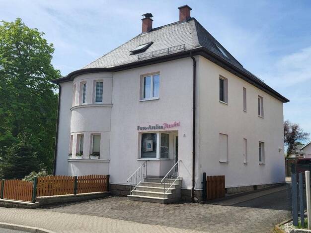 Stadthaus zum Kauf provisionsfrei 290.000 € 13 Zimmer 200 m² 570 m² Grundstück Treuen 08233