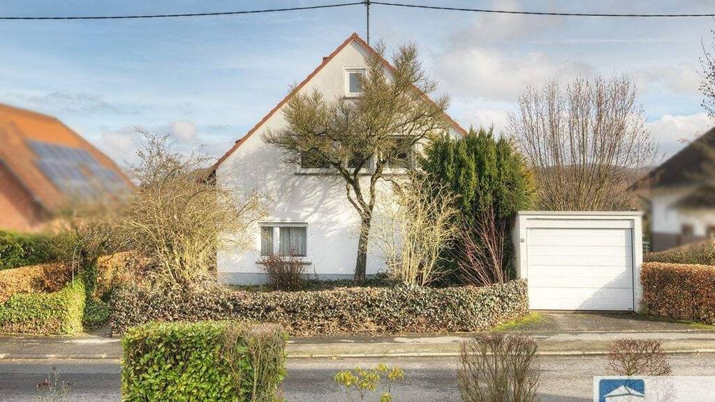 Einfamilienhaus zum Kauf 250.000 € 7 Zimmer 138 m² 588 m² Grundstück frei ab sofort Betzdorf 57518