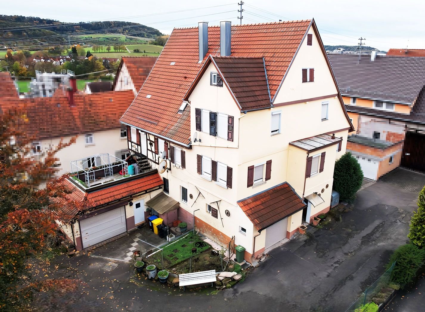 Mehrfamilienhaus zum Kauf 449.000 € 10 Zimmer 240,7 m²<br/>Wohnfläche 404 m²<br/>Grundstück Höfen Winnenden 71364