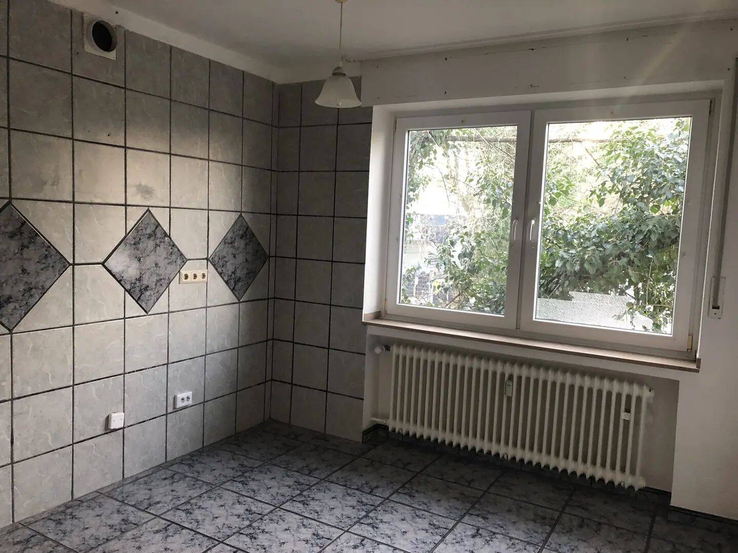 2 Zimmer, Balkon & Weitblick – Wohnen in Toplage von Aachen-Frankenberg – Burgstraße 34, 52066 Aachen – Vorschaubild 3
